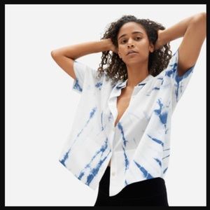 The Clean Silk Short-Sleeve Square Shirt - Blue/White tiedye size 4